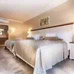 & (adults Only) Hotel 4*