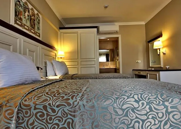 Hotel & (adults Only)