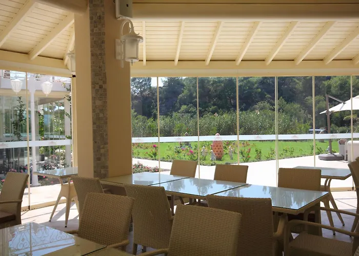 Hotel & (adults Only)