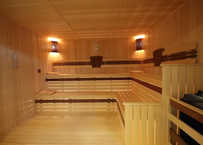 Otel & (adults Only)